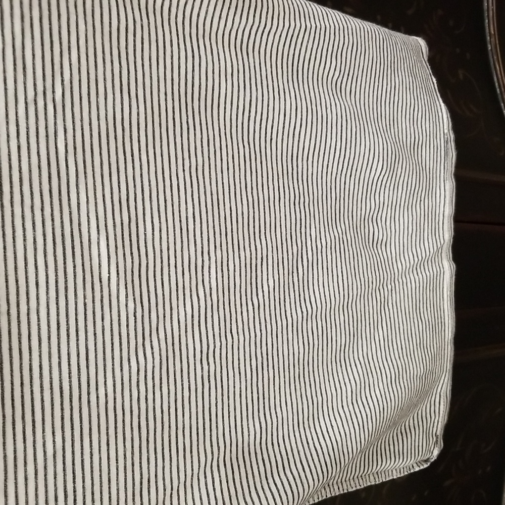 Forever 21 Black and White Striped Crewneck Graphic Tee Size S - Picture 10 of 16